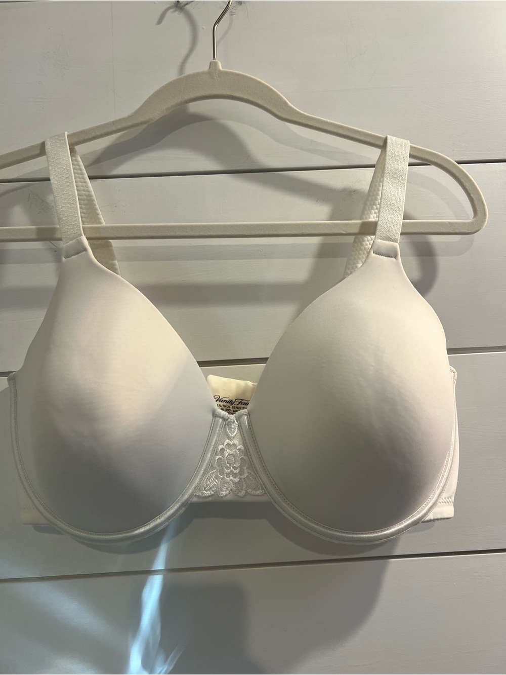 White Vanity Fair Beauty Back Full Figure Underwire Smoothing Bra (Style 76380)